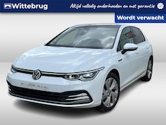 Volkswagen Golf - 1.5 eTSI 150PK Style / Panoramadak / Memory Seat / Parkeersensoren V+A / Stuur + Stoelverw