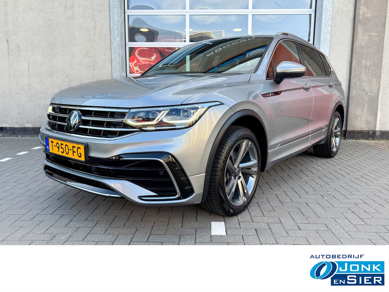 Volkswagen Tiguan Allspace - 1.5 TSI R-Line Business Automaat|Trekhaak|Matrix LED|Navi|Clima|Rijklaarprijs! - AutoWereld.nl