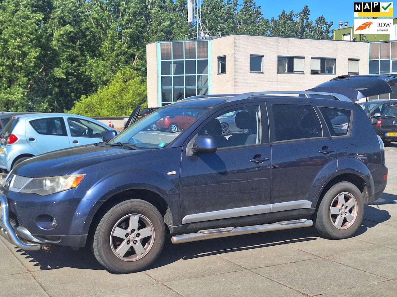 Mitsubishi Outlander - €4649,-2.4 Inspire Apk Trekhaak Airco - AutoWereld.nl