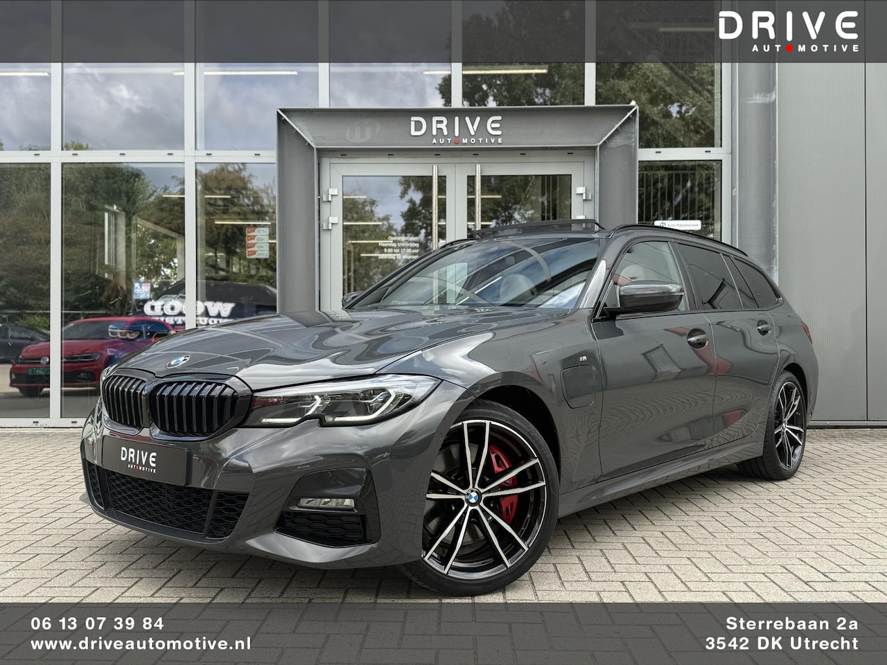 BMW 3-serie Touring - 330e Bus. Ed Plus M-Sport|SOH89%|Pano|Laser|Trekhaak|HUD|Leer|Dravitgrau - AutoWereld.nl