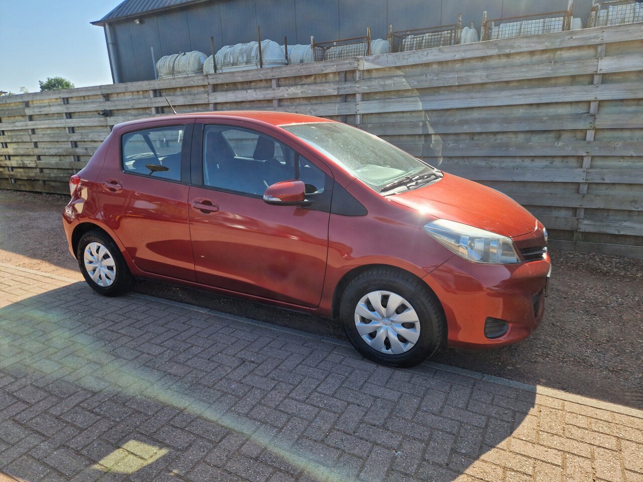 Toyota Yaris - 1.0 VVT-i Aspiration Airco, Camera - AutoWereld.nl