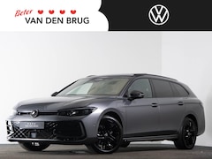 Volkswagen Passat Variant - R-Line 1.5 eHybrid 204 PK Automaat | Black style | IQ-Matrix LED | Panoramadak | 18" velge