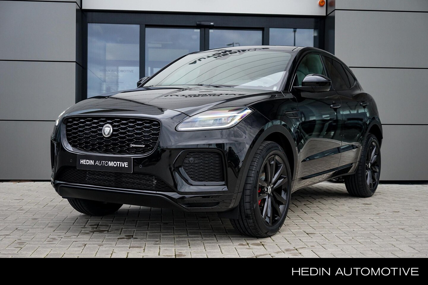 Jaguar E-Pace - 1.5 P300e AWD R-Dynamic SE | Panoramadak | Cloud Leder | 5 Jaar Garantie - AutoWereld.nl