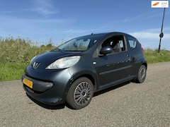 Peugeot 107 - 1.0-12V XS Automaat incl nieuwe apk