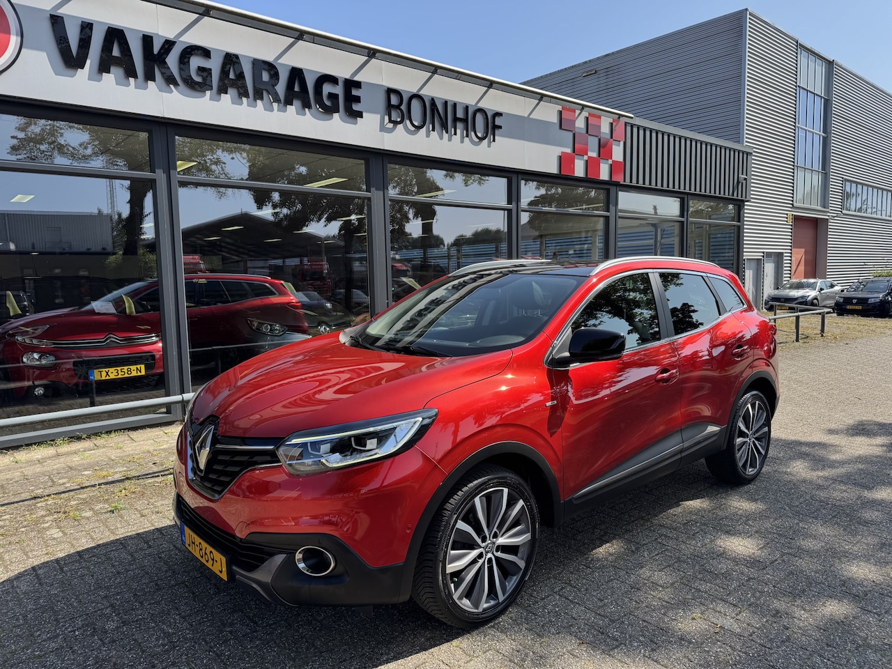 Renault Kadjar - 1.2 TCe Bose LEDER-CAMERA-CLIMA-TREKHAAK - AutoWereld.nl