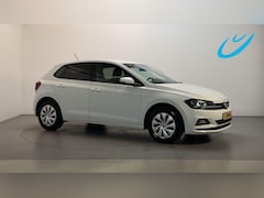 Volkswagen Polo - 1.0 TSI DSG Comfortline Parkeersensoren Navigatie DAB+ App-Connect