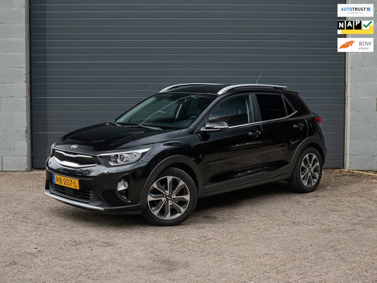 Kia Stonic - 1.0 T-GDi ExecutiveLine 1.0 T-GDi ExecutiveLine - AutoWereld.nl