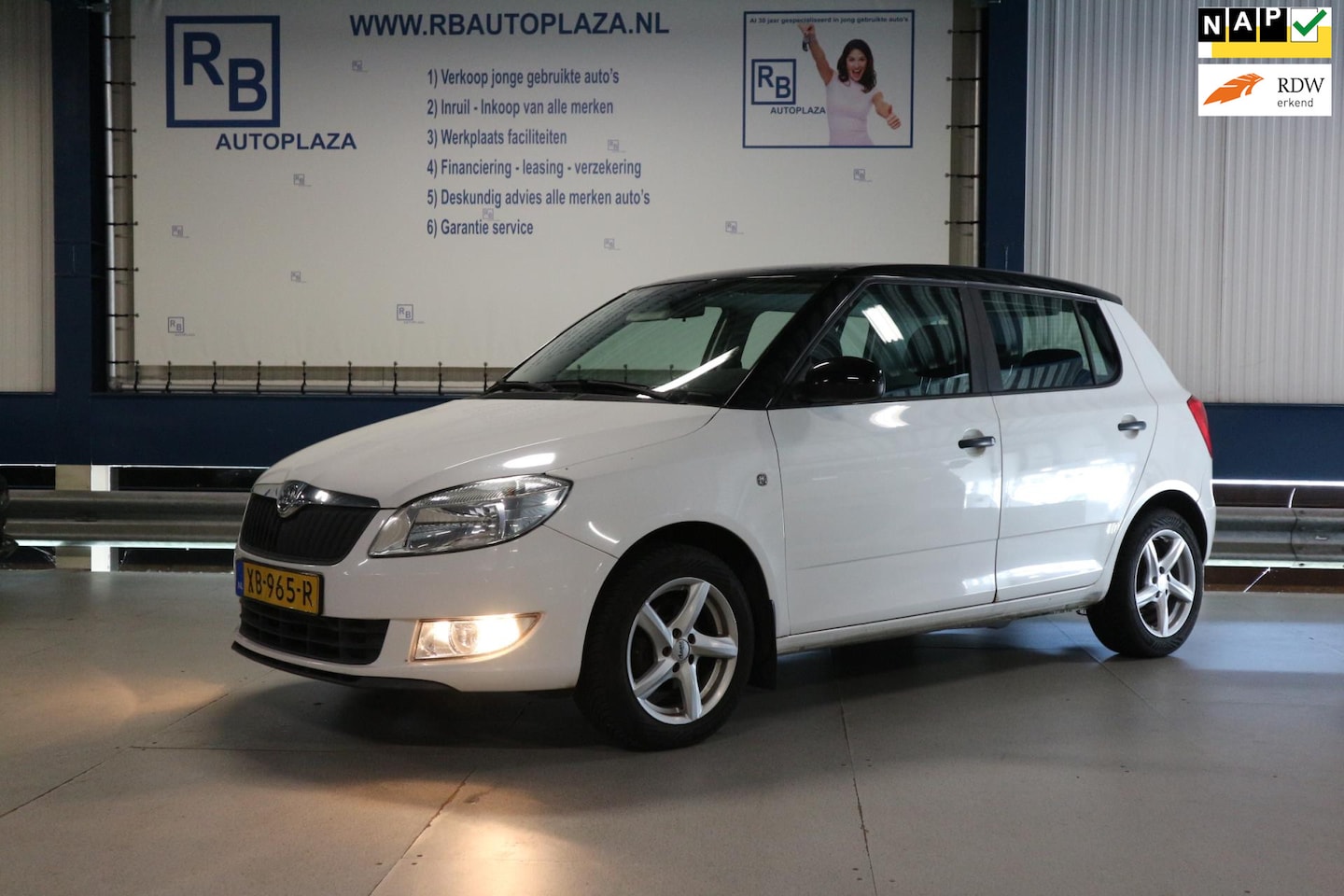 Skoda Fabia - 1.2 Arctic / Airco / Black & White Edition ! ! ! - AutoWereld.nl