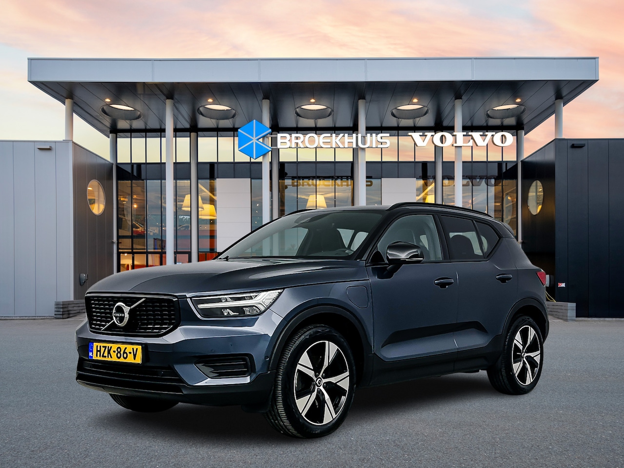 Volvo XC40 - T5 Recharge R-Design | 19' | Trekhaak | 360 Camera | Stoel/stuurverwarming | Elektr. achte - AutoWereld.nl