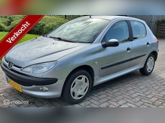 Peugeot 206 - 1.4 Gentry 105076 KM NAP AUTOMAAT 5DRS UNIEK