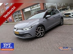 Volkswagen Golf - 1.5 TSI Highline Business R Pano Navi Automaat