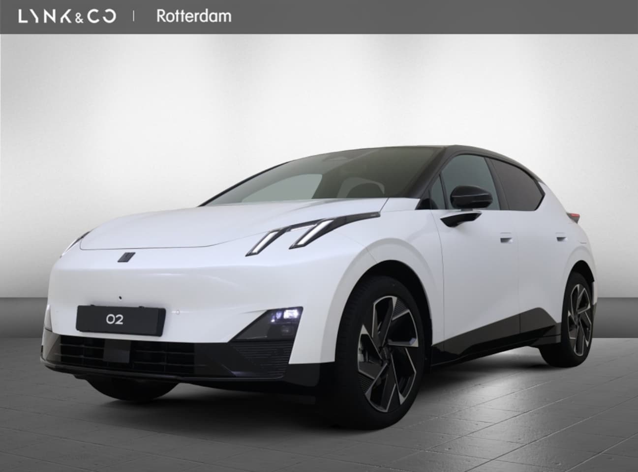 Lynk & Co 02 - | MORE | NIEUW TE BESTELLEN | Panoramadak | 360° Camera - AutoWereld.nl