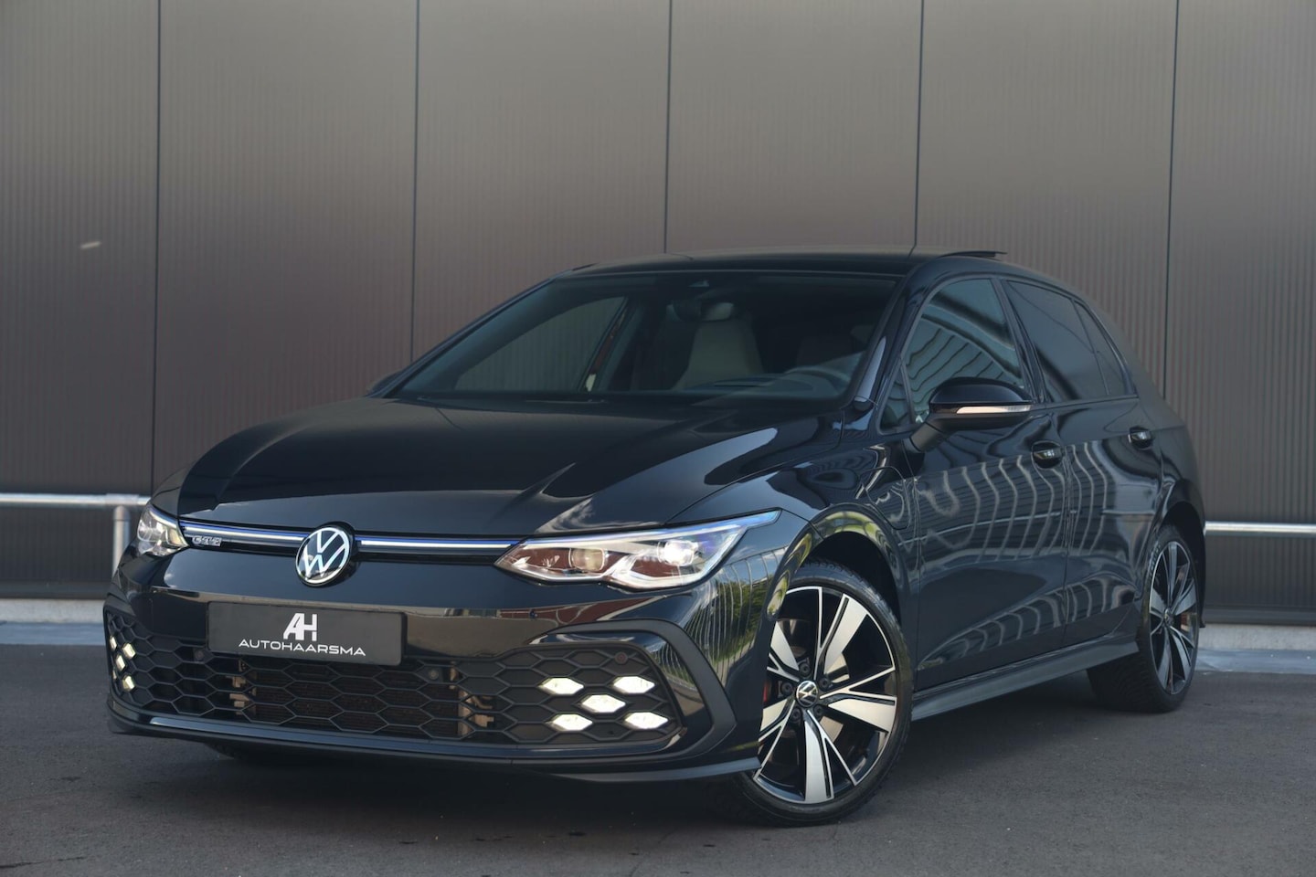 Volkswagen Golf - 1.4 eHybrid GTE 245pk Pano Leder Head-Up Trekhaak Camera IQ-Light ACC 18-Inch Getint glas - AutoWereld.nl