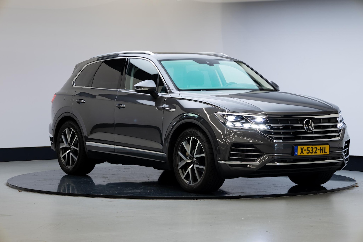 Volkswagen Touareg - 3.0 TSi eHybrid 4MOTION 3.0 TSi eHybrid 4MOTION - AutoWereld.nl