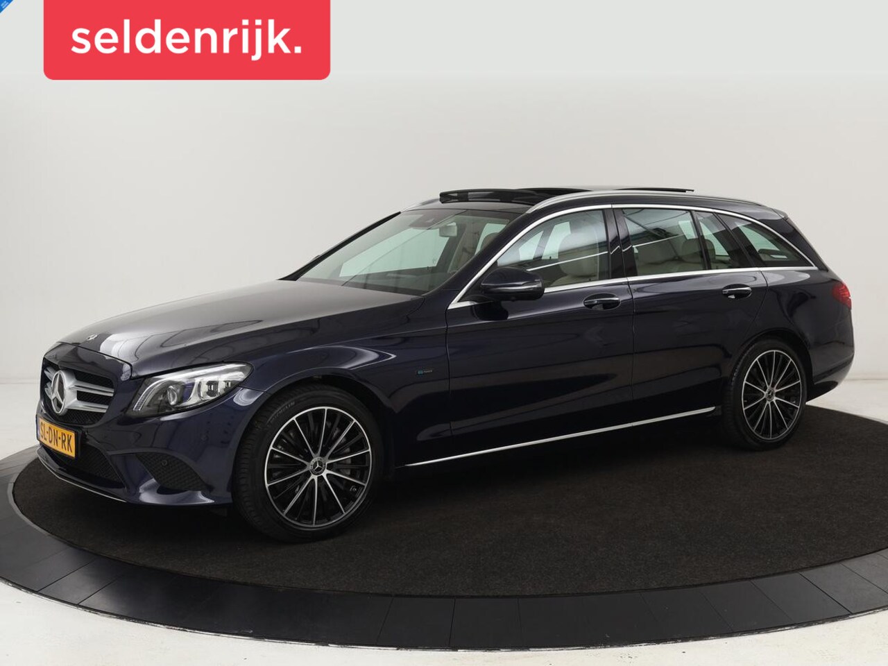 Mercedes-Benz C-klasse - 300e Avantgarde Luxury | Panoramadak | Luchtvering | Burmester | Stuurverwarming | 360 Cam - AutoWereld.nl
