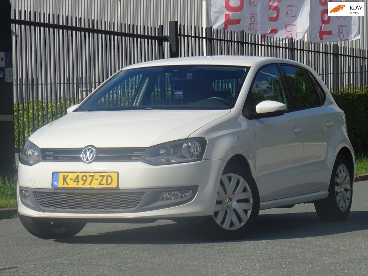 Volkswagen Polo - 1.4-16V Highline DSG 5DR 130DKM/AIRCO/CRUISE - AutoWereld.nl