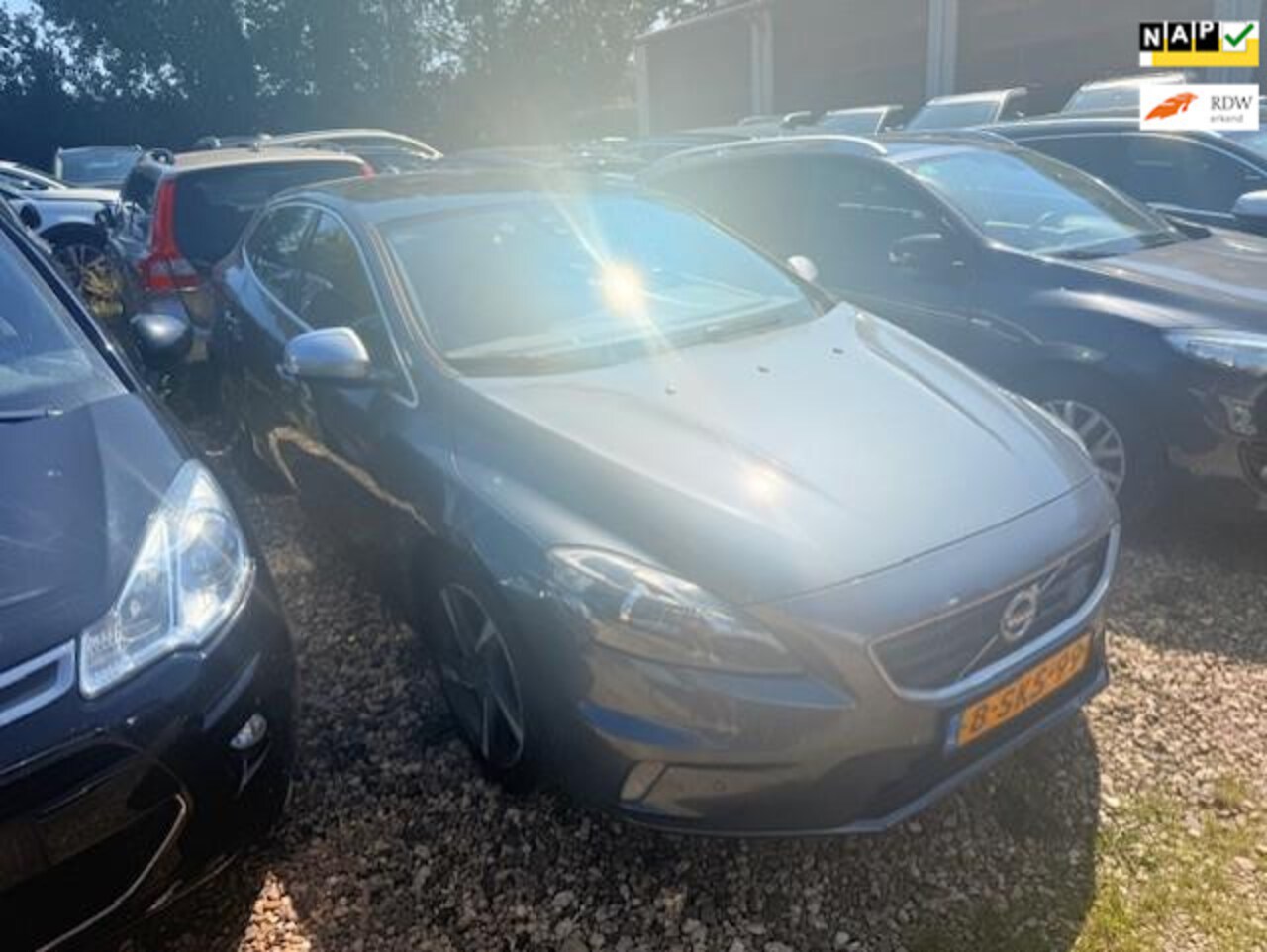 Volvo V40 - 1.6 D2 R-Design EXPORT - AutoWereld.nl