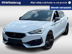 CUPRA Leon - 1.4 e-Hybrid 245pk Performance / Kuipstoelen / Supersport stuurwiel / Panoramadak / APP-co