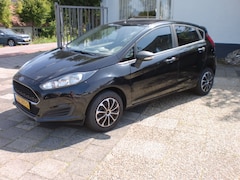 Ford Fiesta - 1.25 AIRCO 4CIL ZWART BJ2016 KM 119 LEASE €109