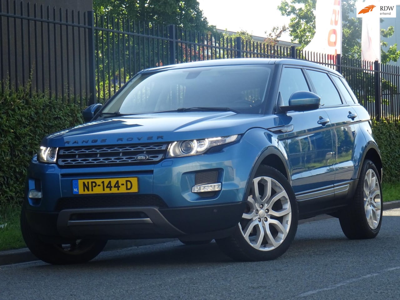 Land Rover Range Rover Evoque - 2.2 SD4 4WD Pure LEER/NAVI/PDC - AutoWereld.nl