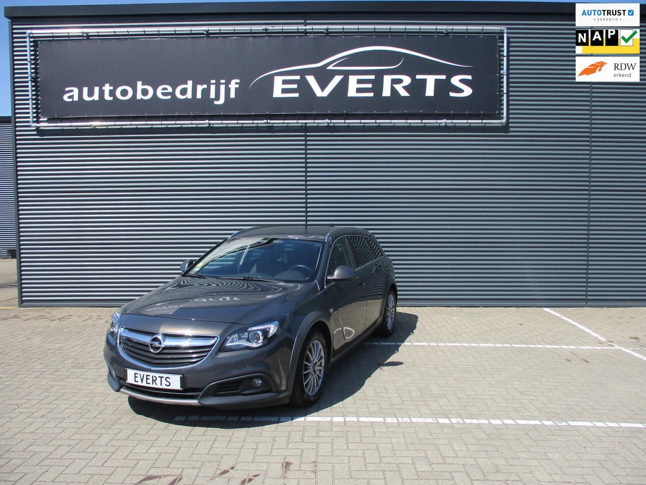 Opel Insignia Sports Tourer - 1.6 CDTI EcoFLEX Business+ 132565 Km Nap zeer mooie en complete uitvoering geheel dealer o - AutoWereld.nl