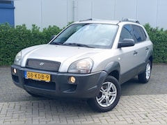 Hyundai Tucson - 2.0 I 2WD Dynamic Airco/Trekhaak