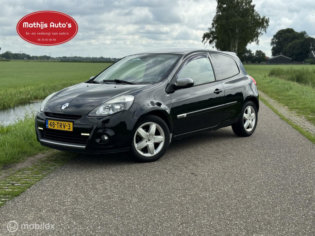 Renault Clio - 1.6 Night & Day Automaat Navi nette auto! - AutoWereld.nl