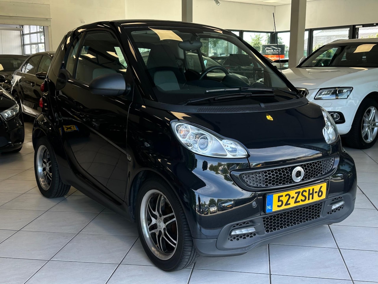 Smart Fortwo coupé - 1.0 mhd Pure Automaat Pano Airco bj. 2013 - AutoWereld.nl