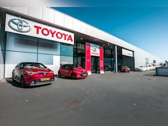 Toyota Yaris - 1.5 Hybrid Executive HUD | Panoramdak | Stoelverwarming | Blind Spot
