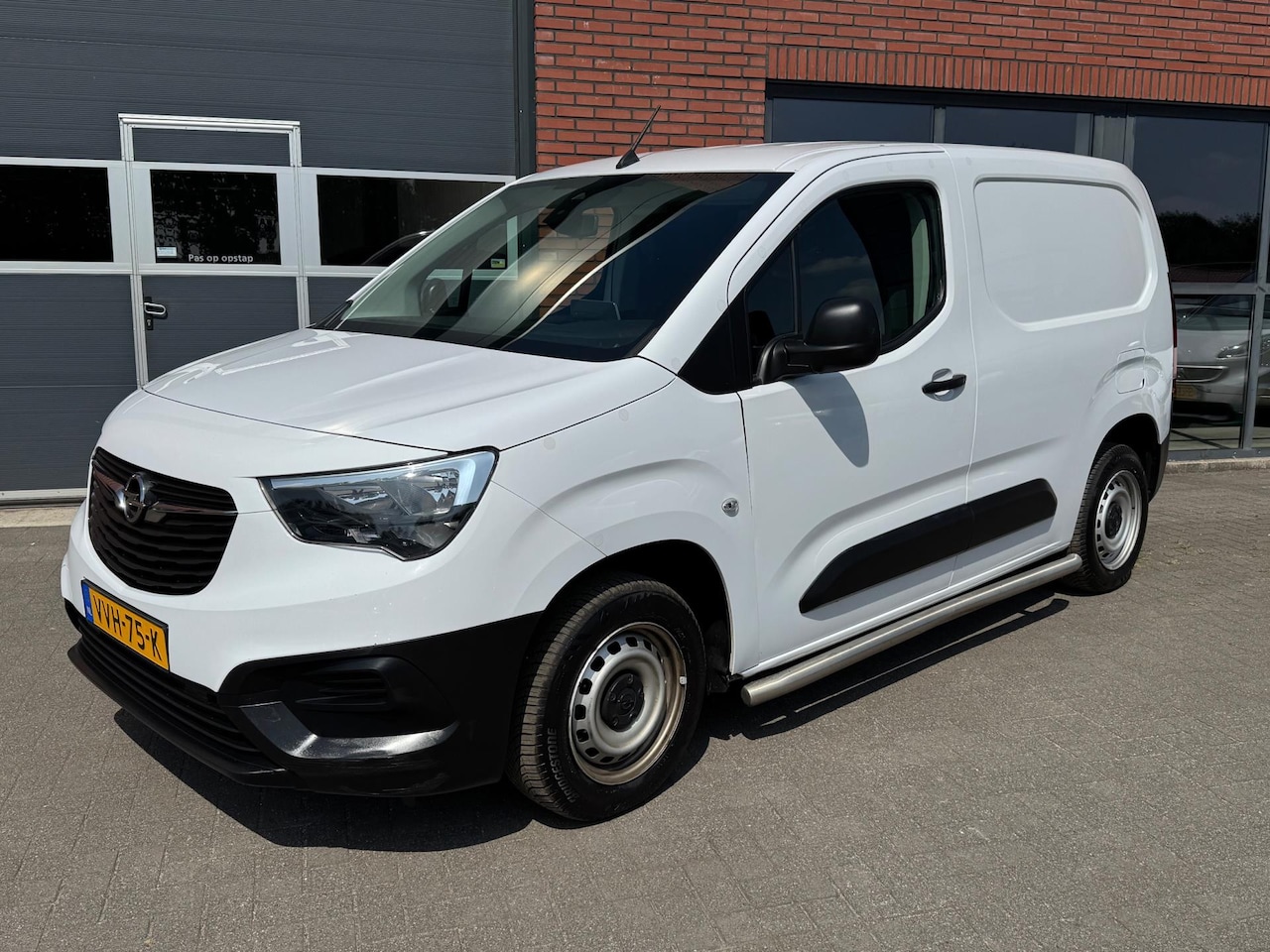 Opel Combo - 1.5 BlueHDi Airco Cruise Navi Klep 100 S&S L1 - AutoWereld.nl