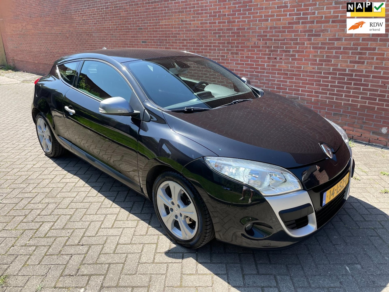 Renault Mégane Coupé - 1.4 TCe Dynamique Airco Navi Cruise - AutoWereld.nl