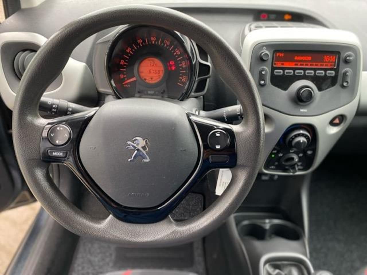 Peugeot 108 - 1.0 e-VTi Active 1.0 e-VTi Active - AutoWereld.nl