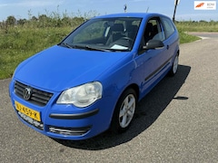 Volkswagen Polo - 1.2 Trendline zeer nette auto incl apk en garantie