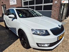 Skoda Octavia Combi - 1.6 TDI Greentech *Full options, € 6950 Ex BPM