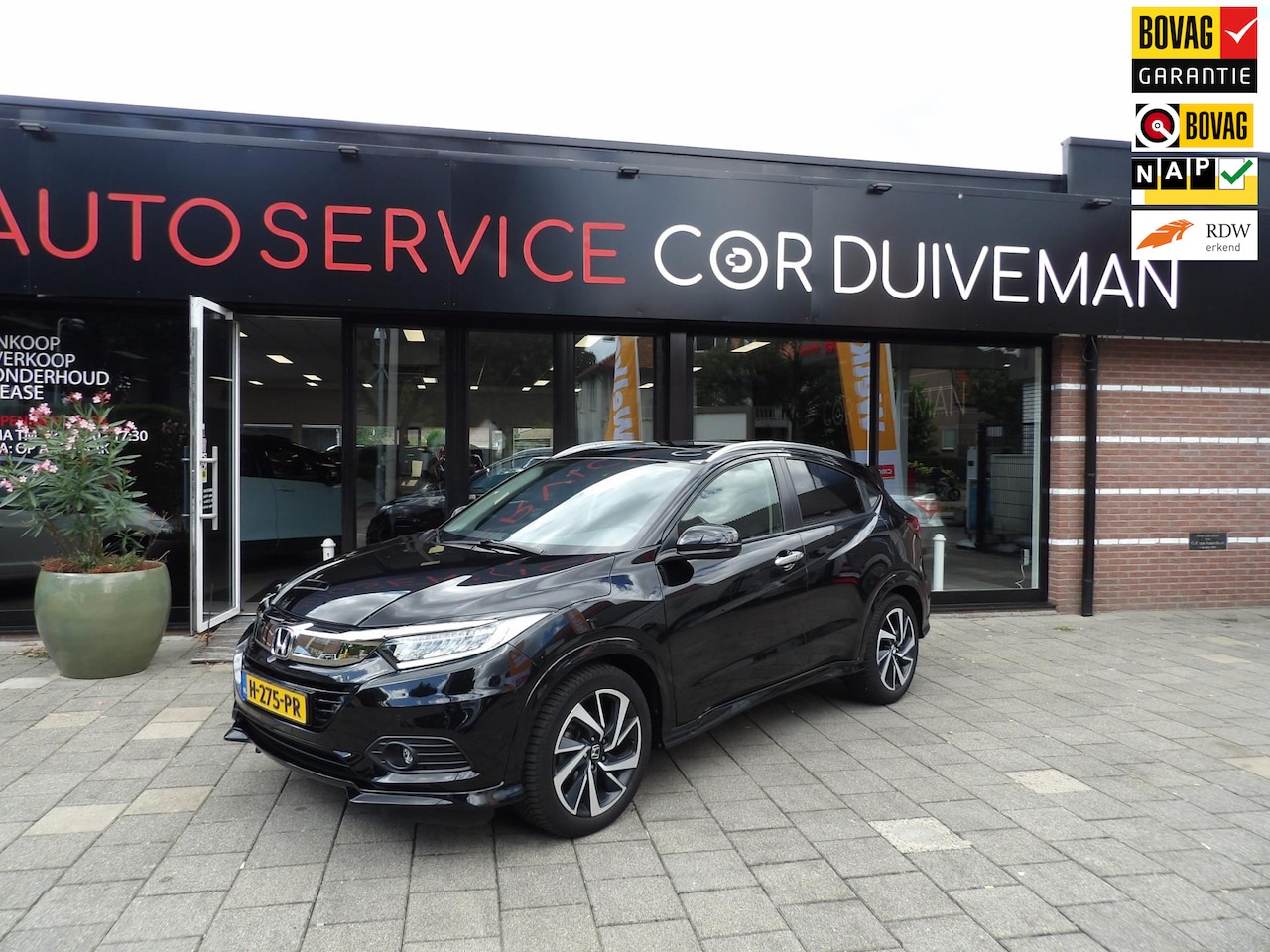 Honda HR-V - 1.5 i-VTEC Executive/opendak/airco /cruise 1 JAAR BOVAG GARANTIE/volledig onderhouden - AutoWereld.nl