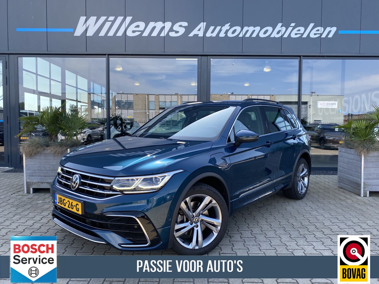 Volkswagen Tiguan - 1.4 TSI eHybrid R-Line Business+ ACCStoel/Stuurverwarming/ Adaptive Cruise Control - AutoWereld.nl