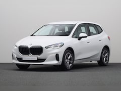 BMW 2-serie Active Tourer - 220i | Achteruitrijcamera | DAB-Tuner | Comfort Access | PDC Voor/Achter | Trekhaak Met El