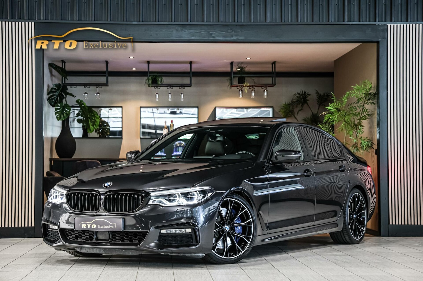 BMW 5-serie - 540i High Executive M SPORT-PANO-HARMAN KARDON-HEAD UP - AutoWereld.nl
