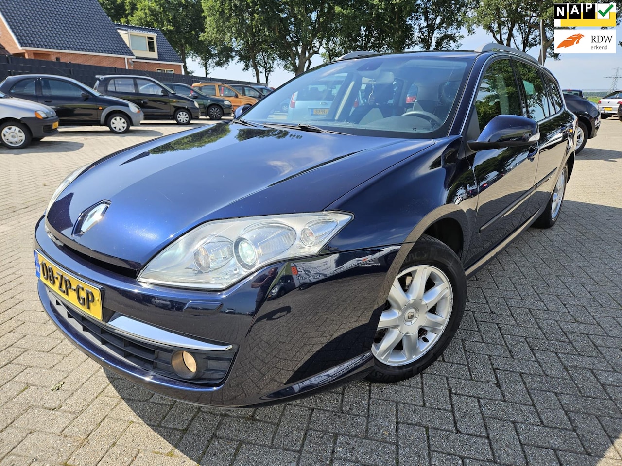 Renault Laguna Estate - 2.0 16V Dynamque 2008. Climate/Cruise/Navigatie/Lichtmetaal etc.. APK 03-2026 - AutoWereld.nl