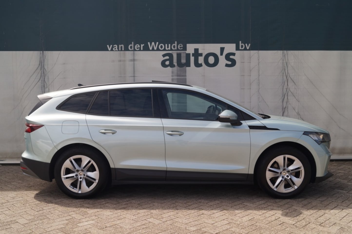 Skoda Enyaq iV - 60 180pk 62kWh -PANO-LED-NAVI-ECC-PDC-ACC- - AutoWereld.nl