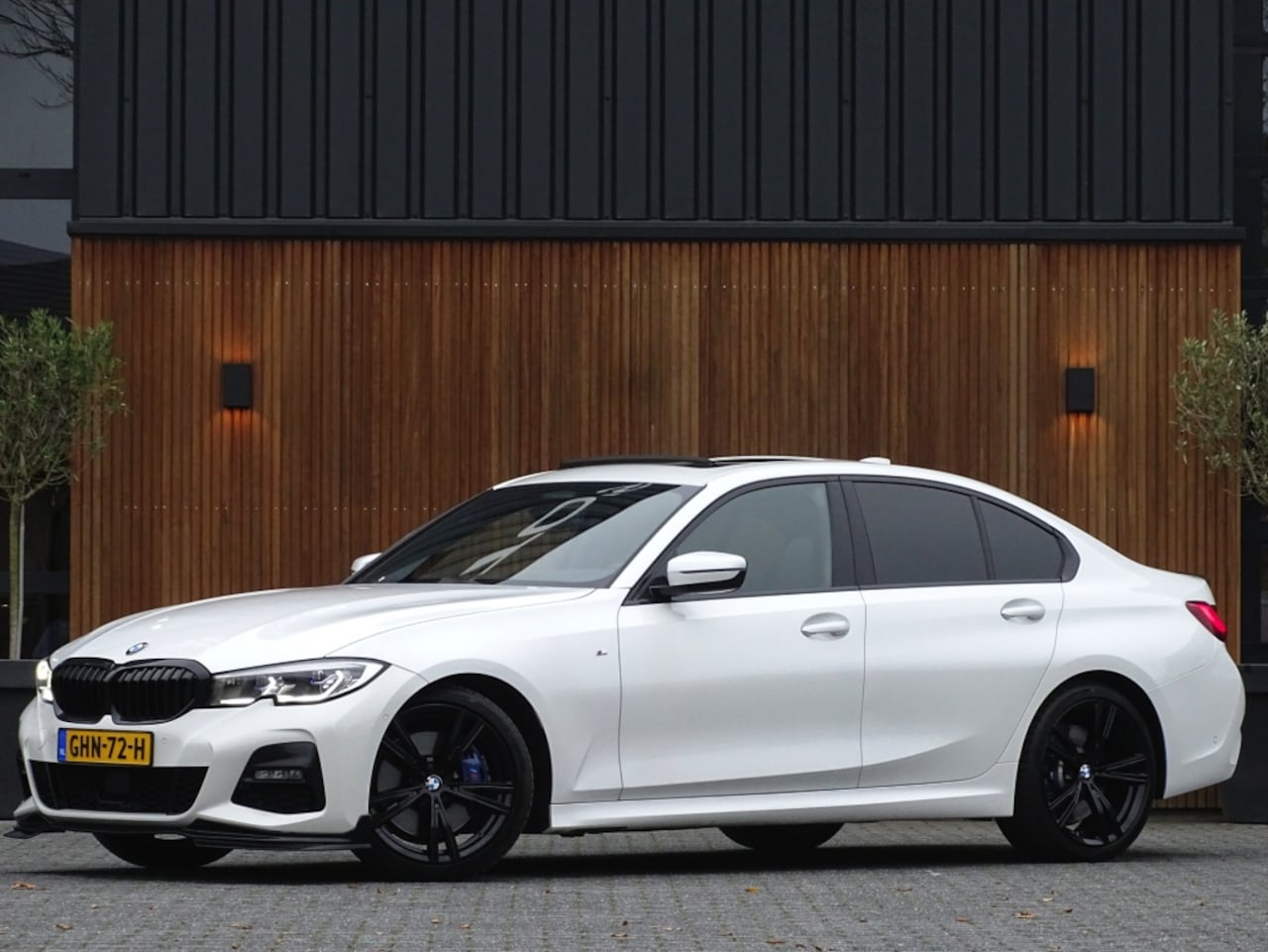 BMW 3-serie - 330i 259PK / M-Sport / Individual / M340 Ed. / laser - AutoWereld.nl