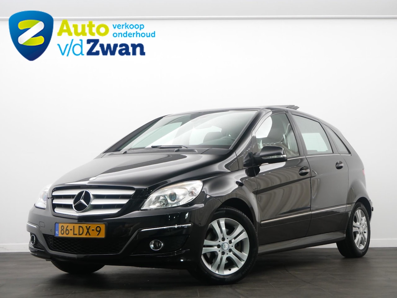 Mercedes-Benz B-klasse - 200 Automaat/Panoramadak/Bluetooth - AutoWereld.nl
