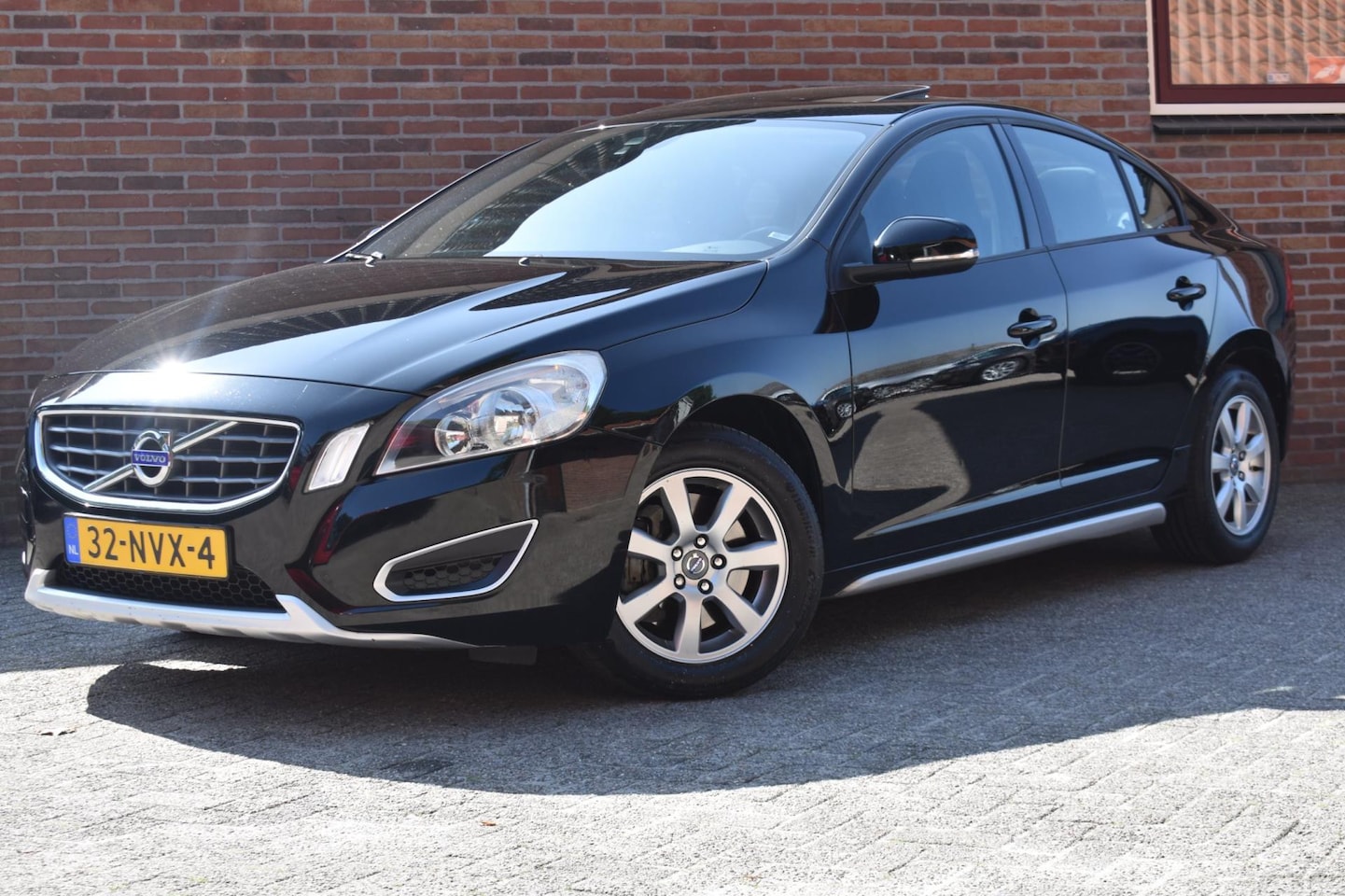 Volvo S60 - 2.0T Kinetic '10 Cruise Inruil mogelijk - AutoWereld.nl