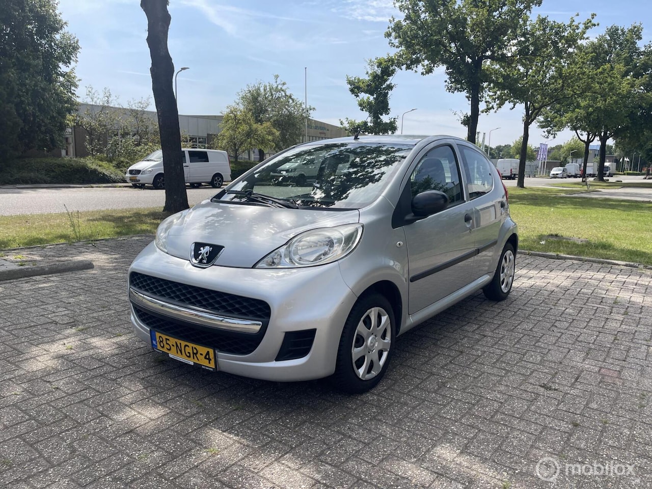 Peugeot 107 - 1.0-12V 5 deurs Nieuw Apk! - AutoWereld.nl