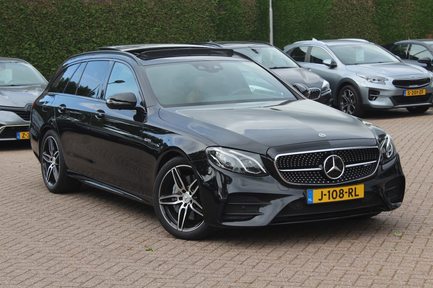 Mercedes-Benz E-klasse Estate - AMG 43 4MATIC Premium Plus / Panoramadak / 360Camera / Leder / Memory seats / 19'' / Lucht - AutoWereld.nl