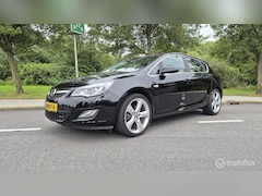 Opel Astra - 1.6 Turbo Cosmo Sport