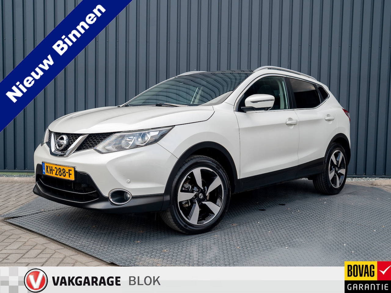 Nissan Qashqai - 1.2 N-Connecta | 360 Camera | Trekhaak | Panodak | Prijs Rijklaar!! - AutoWereld.nl