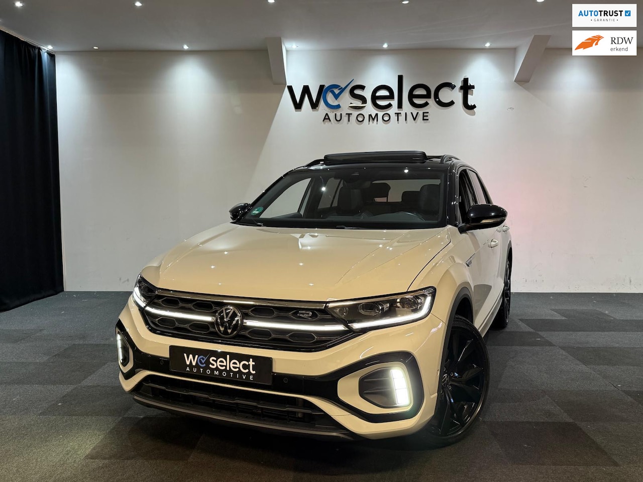 Volkswagen T-Roc - 1.5 TSI R-Line Creme Pano Bomvol! - AutoWereld.nl