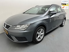 SEAT Leon ST - Leon ST # Clima # Camera # Trekhaak # Apple CarPlay # Lmv