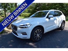 Volvo XC60 - 2.0 Recharge T6 AWD R-Design PANO, LEER, TREKH